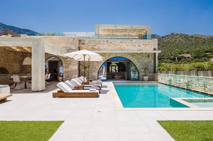 Image No.2-Propriété de 6 chambres à vendre à Geropotamos 