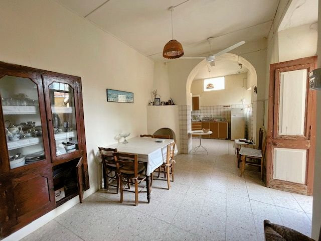 Image No.26-Propriété de 5 chambres à vendre à Larnaca