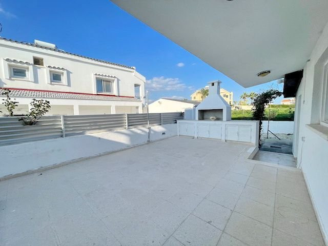 Image No.7-4 Bed Property for sale