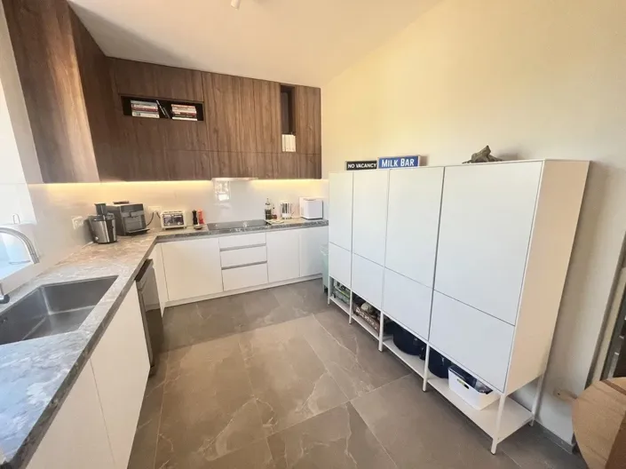 Image No.2-3 Bed House for sale