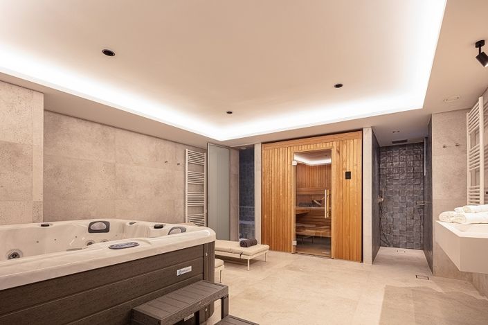 Image No.16-12 Bed House for sale