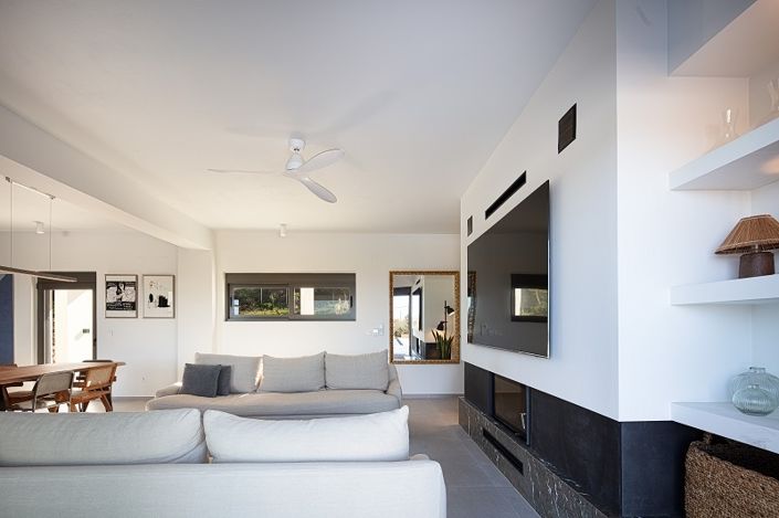Image No.7-12 Bed House for sale