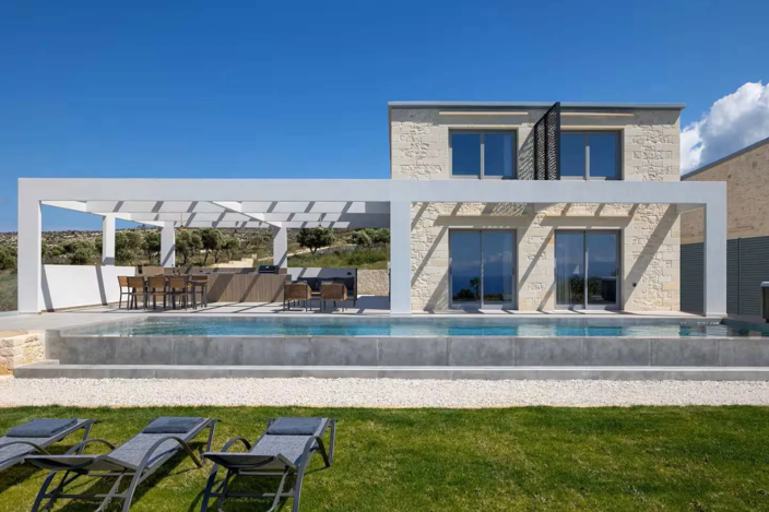 Image No.10-3 Bed House for sale