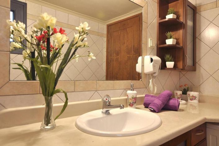 Image No.23-4 Bed House for sale