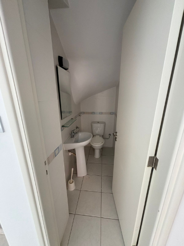 Image No.10-3 Bed Property for sale
