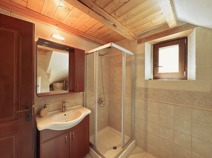 Image No.15-3 Bed House for sale