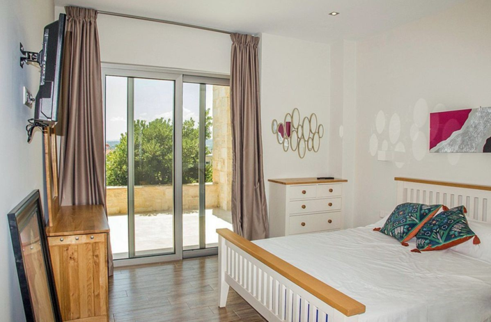 Image No.8-3 Bed House for sale