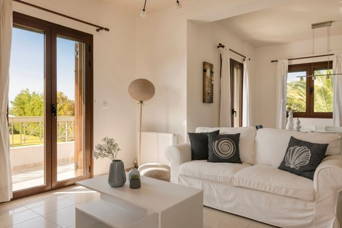 Image No.8-4 Bed Property for sale