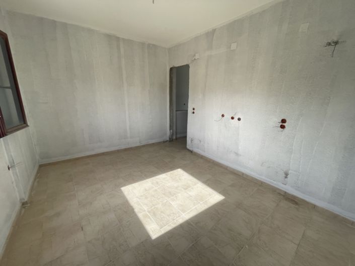Image No.13-4 Bed Property for sale