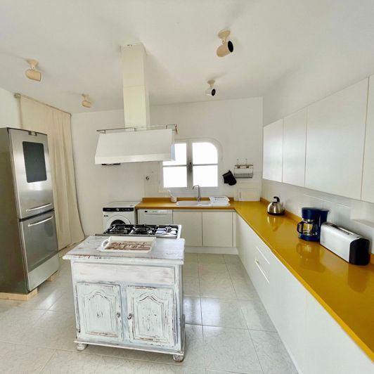 Image No.26-8 Bed Villa for sale