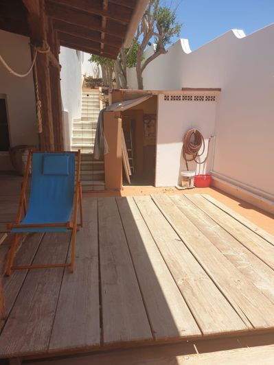 Image No.40-8 Bed Villa for sale