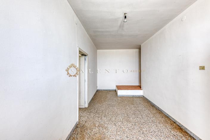 Image No.25-4 Bed House for sale