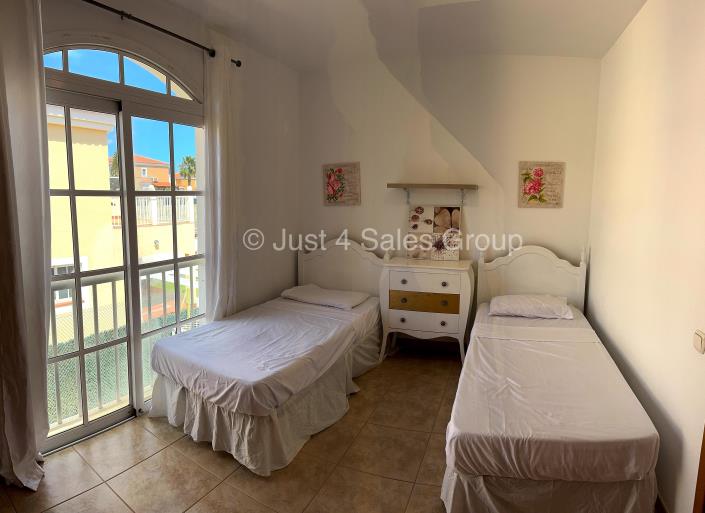 Image No.20-2 Bed Townhouse for sale