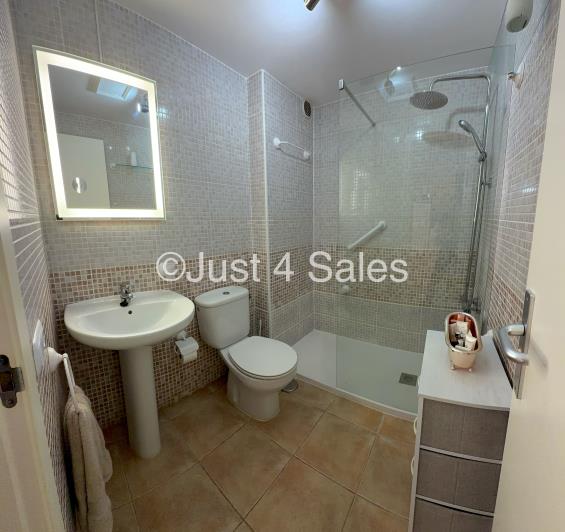 Image No.15-2 Bed Apartment for sale
