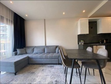 Interior 4