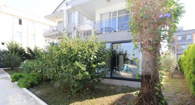 Exterior 4