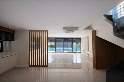 Interior 1