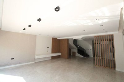 Interior 4