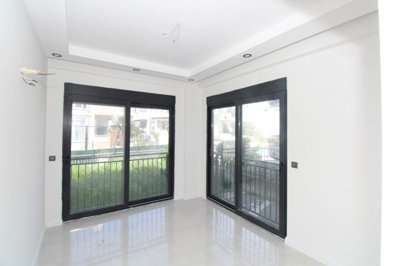 Interior 11