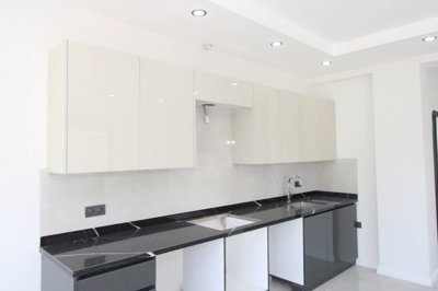 Interior 5