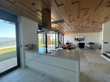 Interior 1
