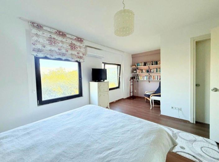 Image No.18-4 Bed House/Villa for sale