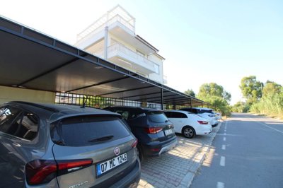 Exterior 10