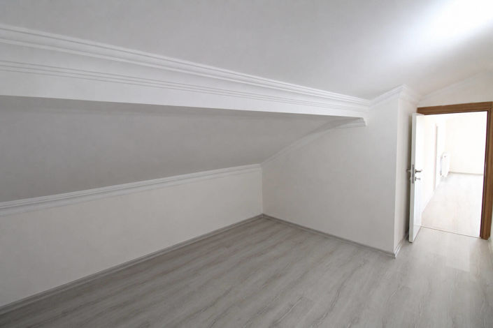 Image No.34-6 Bed Apartment for sale
