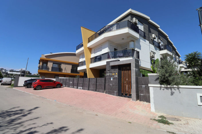 Image No.12-3 Bed Apartment for sale