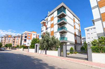 Exterior 3