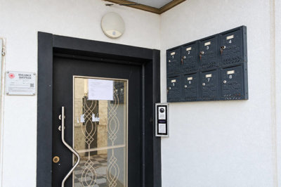 Exterior 10