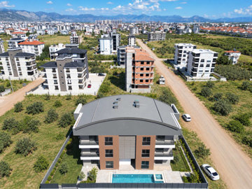 Exterior 3
