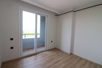 Interior 5