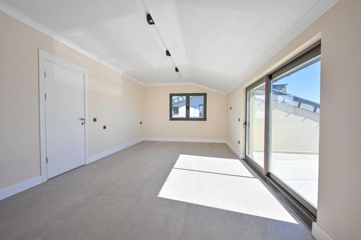 Image No.26-5 Bed House/Villa for sale