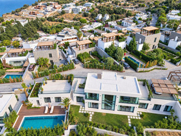 Exterior 5