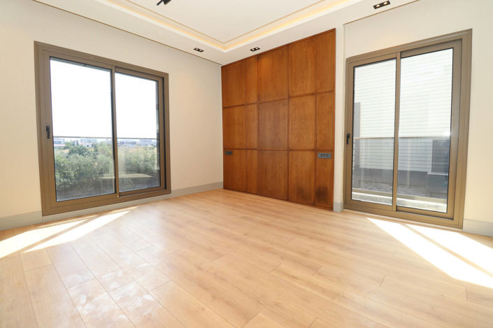 Image No.20-5 Bed House/Villa for sale