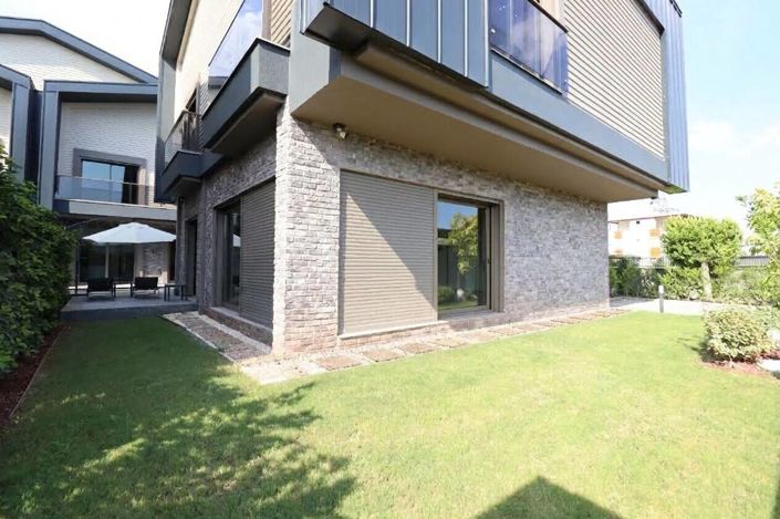 Image No.7-5 Bed House/Villa for sale