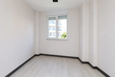 Interior 8