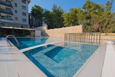 Exterior 3