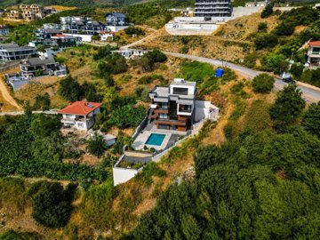 Exterior 5
