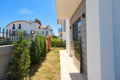 Exterior 9