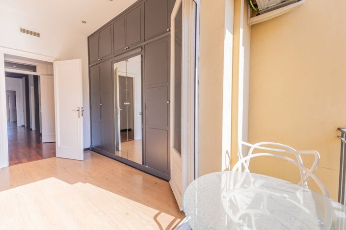 Image No.17-5 Bed Apartment for sale
