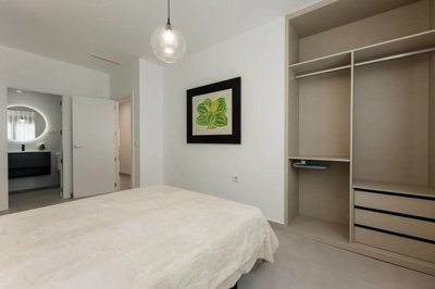 Interior 11