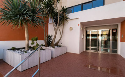 Exterior 4