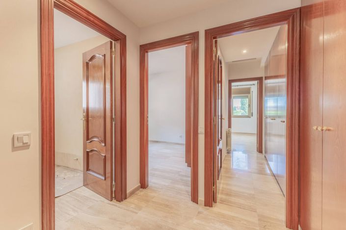 Image No.21-8 Bed House/Villa for sale