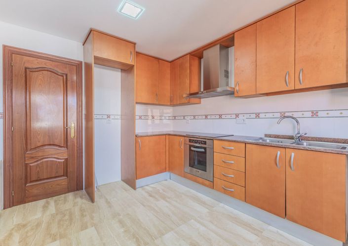 Image No.8-8 Bed House/Villa for sale