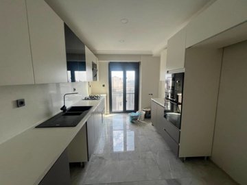 Interior 3