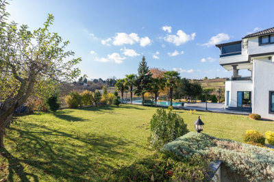 Exterior 14