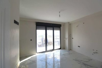 Interior 5