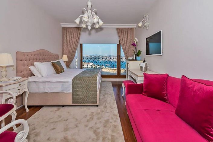 Image No.7-10 Bed Commercial for sale